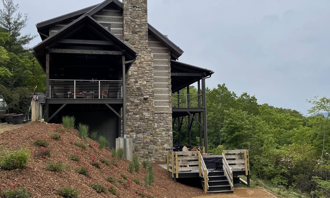 Fairview House | Enjoy Panoramic Views at Gray Fox with Spa and Hot Tub