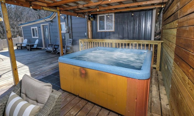 Sevierville Cabin | Angel Eyes View: Enjoy Free Attraction Tickets & Spa Access