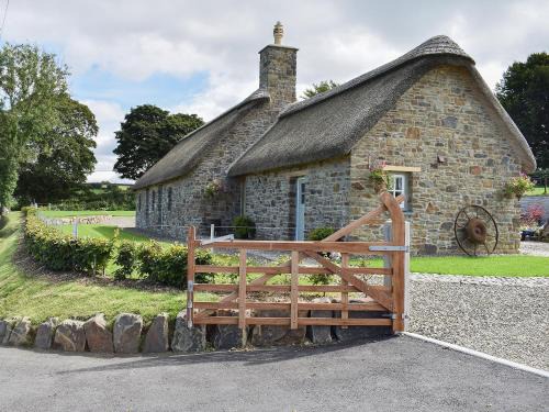 Llanfihangel-Ystrad House | Experience Soar Cottage: 5-Star Stay with Hot Tub Access