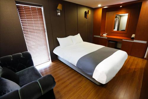 Yeongju Hotel | Relaxing Sobaeksan Punggi Spa Resort with Family-Friendly Amenities