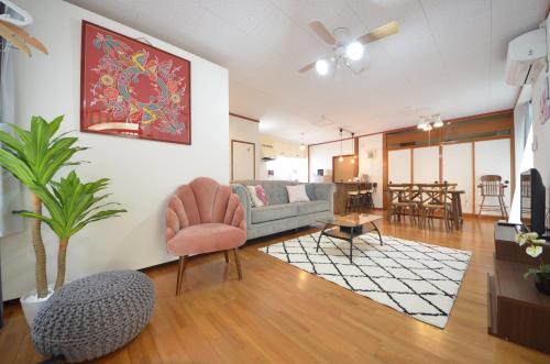 Sobe Apartment | Discover Sobe House in Yomitanson: Family-Friendly Retreat