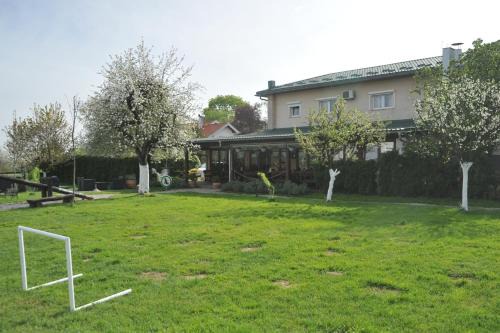 Zagreb Bed & Breakfast | Discover Klet Cinkuš: Family-Friendly with Top Ratings