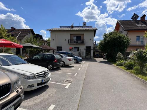 Medvode House | Comfortable Guesthouse Stremljan in Ljubljana