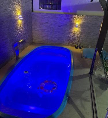 Santinho House | Relaxing Retreat with Pool at Sobrado com Piscina no Santinho