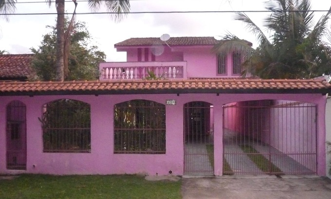 Praia de Barequecaba House | Beachside Comfort at Sobrado: Pet-Friendly & Ocean Views