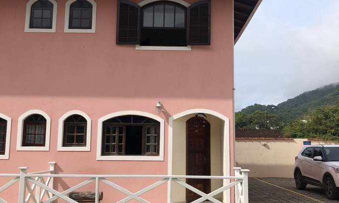 Pereque-Mirim House | Discover Sobrado EM Perequê-mirim: Family & Pet Friendly Stay