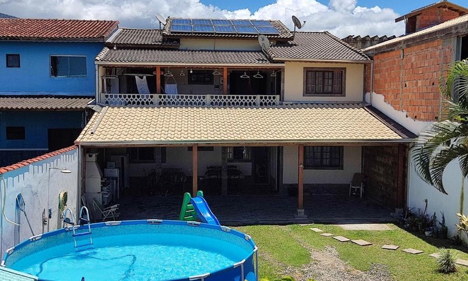 Canto do Mar House | Top-Rated Sobrado em São Sebastião: Pet-Friendly Retreat