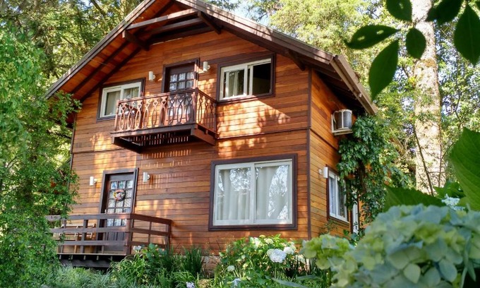 Centro House | Delightful Sobrado Estilo Alemão: 4-Star Family Retreat