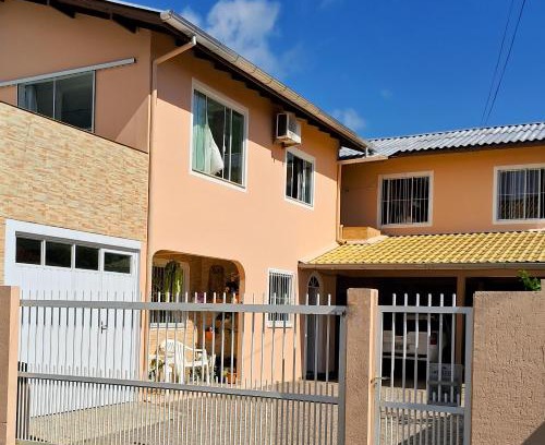 Ingleses Centro House | Guest Rated 10/10: Sobrado Praia dos Ingleses Awaits