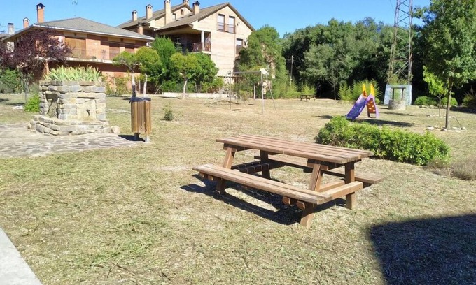 Ainsa Apartment | Discover SOBRARBE: Family-Friendly Retreat in Ainsa
