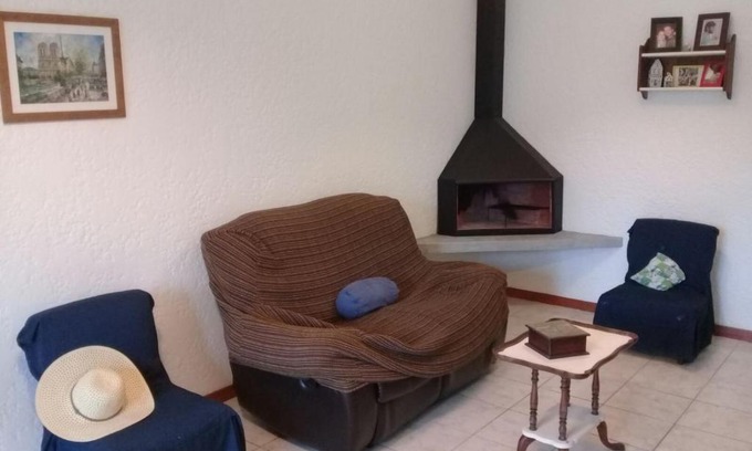 Maldonado Apartment | Discover Soci Pavi: Pet-Friendly Stays with Breakfast Included