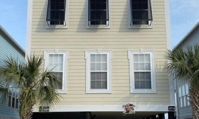 Surfside Beach House | Relaxing Oceanfront Stay with Pool in Surfside Beach