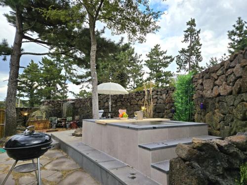 Hallim House | Experience Sodamhyang Pension: Top-Rated Family Getaway