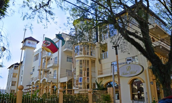 Centro Hotel | Discover Soder Hotel: Family-Friendly Stay with Pool Access