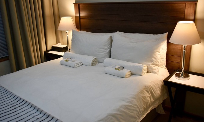 George Bed & Breakfast | Cozy Soeteweide North B&b with Ocean View & Spa