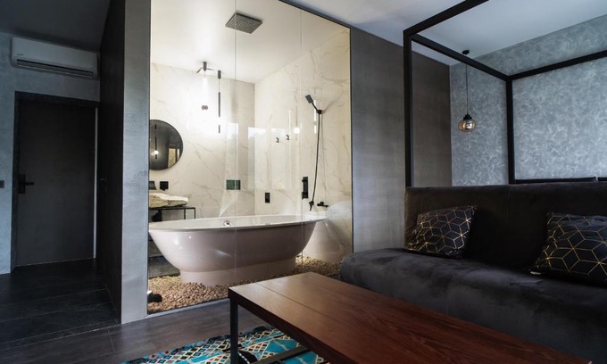 Zarichnyi District Hotel | Relaxing Sofa Boutique Hotel & SPA with Private Pool