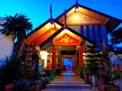 Nong Khai Hotel | Cozy Sofa Gallery Hotel with Oceanfront Views and Pet-Friendly