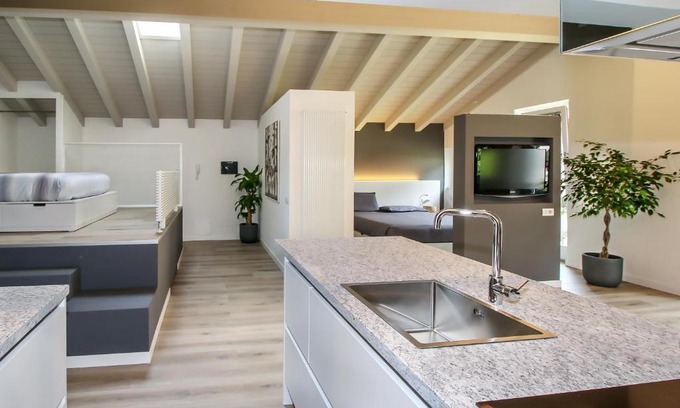 Chiavenna Apartment | Experience Oceanfront Bliss at Sofi Apartment - 9.5/10 Rated