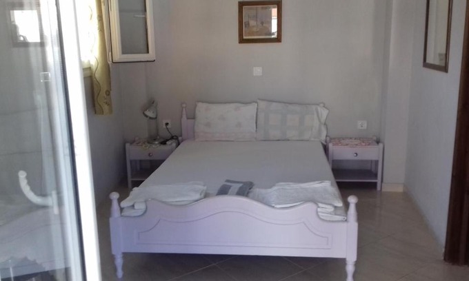 Skala Eresou Apartment | Cozy Sofia Hotel: Perfect for Families and Pets!