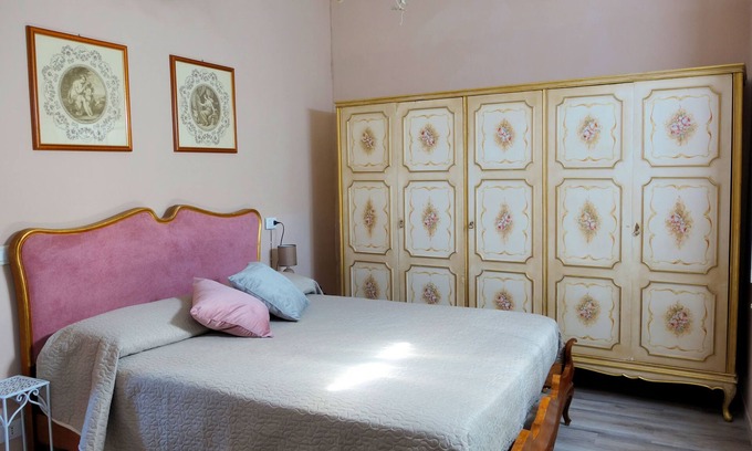 Torricella Apartment | Tranquil Sofia House on Lake Trasimeno with Scenic Views