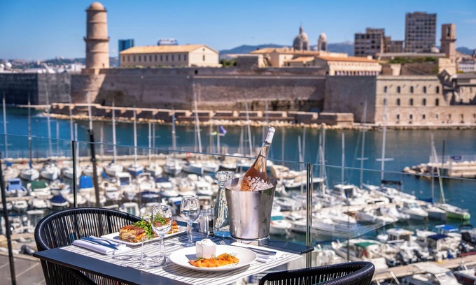 Le Pharo Hotel | Discover Sofitel Marseille Vieux Port: 5-Star Ocean View Escape