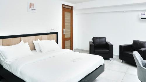 Akwa II Hotel | Cozy SOFT HOTEL with On-Site Restaurant for Your Stay