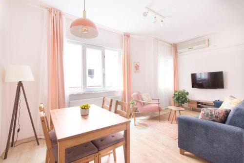 Moda Apartment | Soft modern inspiring flat in the center of Moda