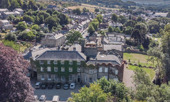 Stanhope Cottage | Discover Softley View Stanhope Castle: Pet-Friendly Retreat