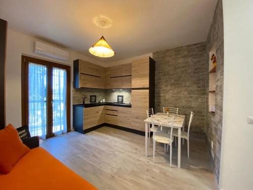 Capodimonte House | Oceanfront Bliss at Sogno sul Lago - Rated 9.8 by Guests