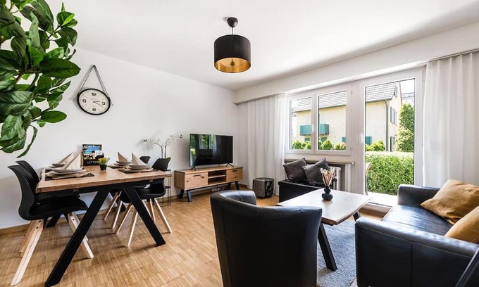 Kreuzlingen Apartment | Cooldis 12: Family-Friendly Stay with Free Parking