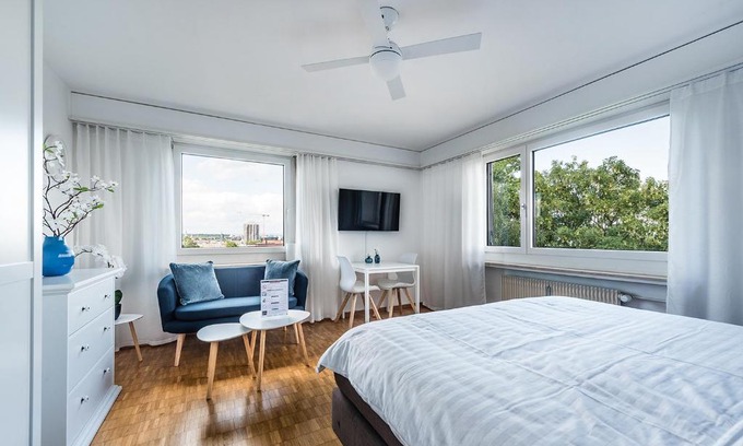 Kreuzlingen Apartment | Discover Cooldis 6: Free Parking & Family-Friendly Stay