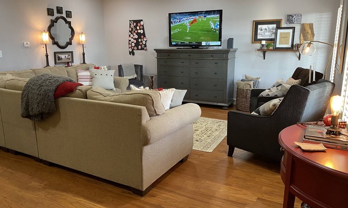 Tuscaloosa Condo | Prime Soho Condo Steps from Bryant-Denny Stadium