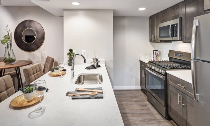 Court House Apartment | Sojourn | Courtland Towers