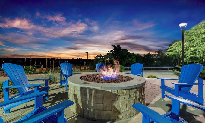 Las Colinas Hotel | Top-Rated Soka Suites Dallas with Family-Friendly Amenities