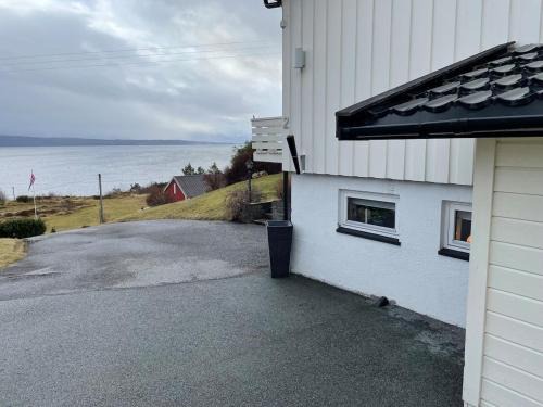 Molde Apartment | Sokkelleilighet med 3 soverom