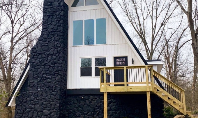 Knoxville House | Elegant A-Frame Escape with Family-Friendly Amenities
