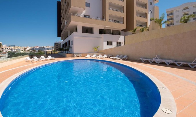 Lagos Apartment | Discover Sol & Cidade 76: Family-Friendly Pool Paradise