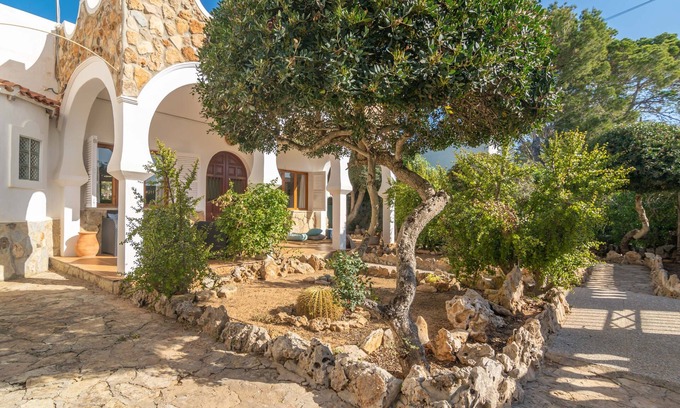 Cala Llombards House | Cozy SOL I VENT Chalet for 8 in Cala Llombards with Pool