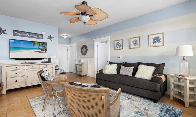 Galveston Condo | Ocean View Retreat - Pet Friendly with Easy Beach Access