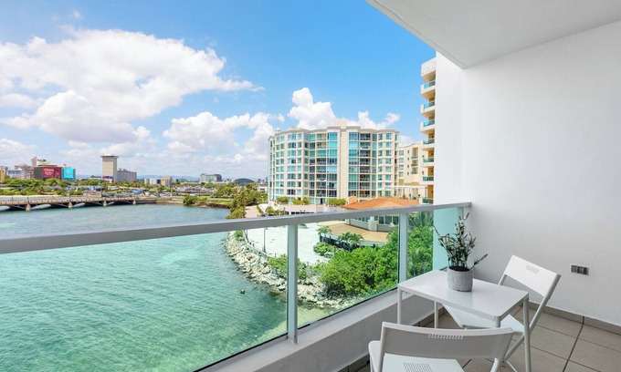 Puerta de Tierra Apartment | Sol Studio | Breathtaking Oceanfront Views in Condado