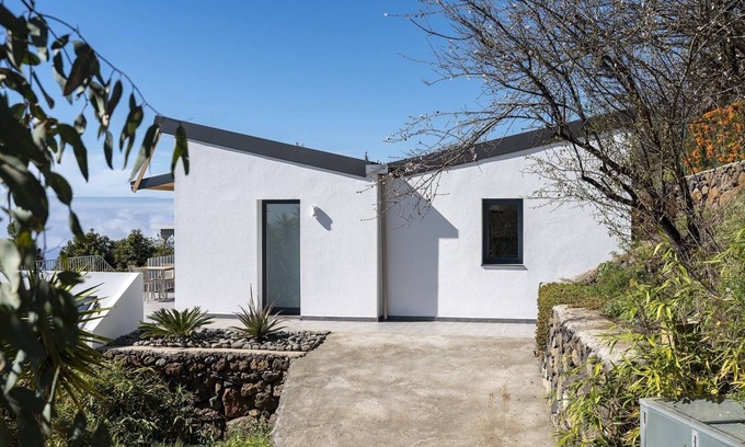 Tijarafe House | Discover SOL UNA Joya: Family-Friendly with Kitchen Amenities
