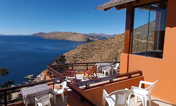 Yumani Cabin | Discover Sol y Luna: Family-Friendly Retreat with Hot Tub