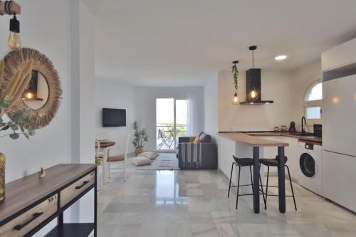 San Jose Apartment | Relax at Sol y Luz: Oceanfront Bliss with Pool Access