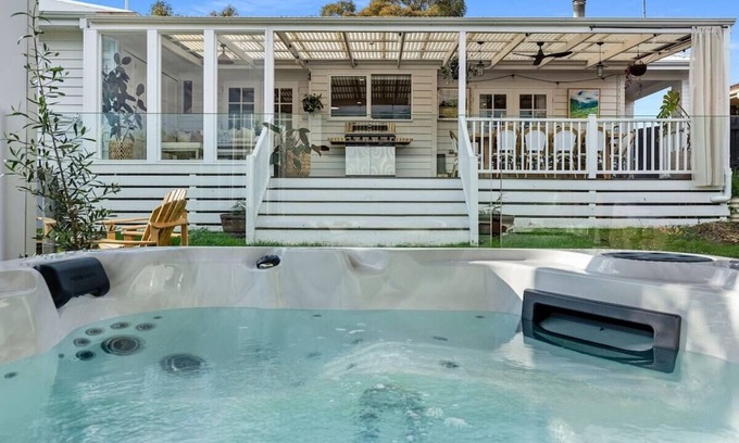 Yarra Glen House | Indulge at Sol Yarra Valley: Spa, Sauna & 10/10 Reviews