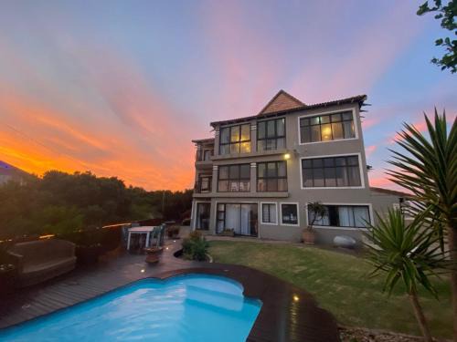 Paradise Beach Apartment | Guest Rated: Sola Fide Self Catering Apartment with Pool