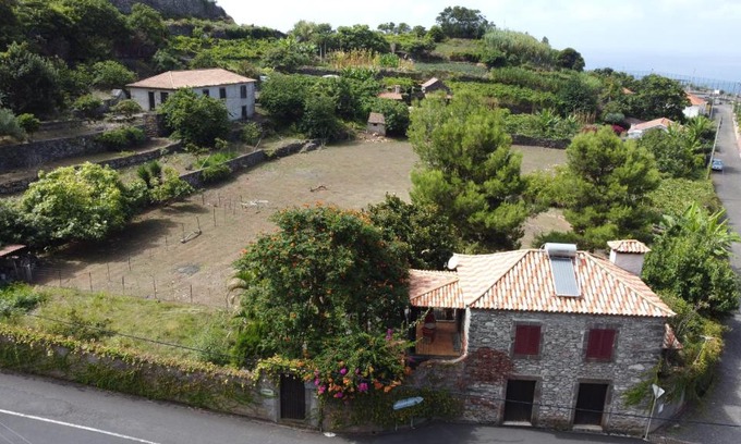 Arco de Sao Jorge Apartment | Exceptional Solar Arco de São Jorge: 4-Star Family Retreat