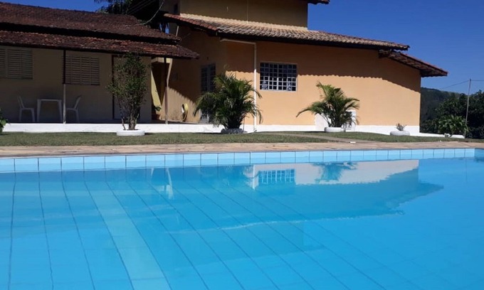 Caldas House | Pet-Friendly Solar das Laranjeiras with Pool & Full Kitchen