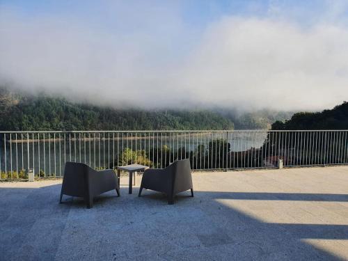 Cova Cabin | Relaxing Oceanfront Escape at Solar do Cávado