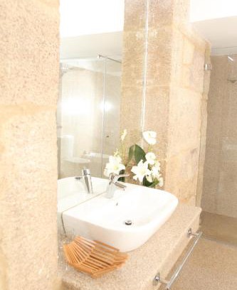 Vila House | Discover Solar Do Castelo: Top-Rated with Family-Friendly Perks