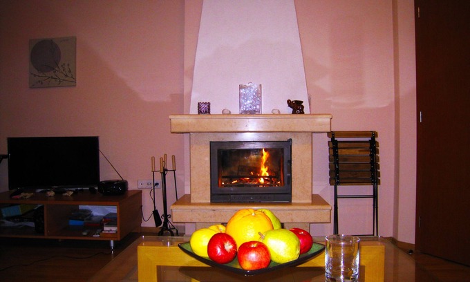Shiligarnika Condo | Cozy Retreat with Fireplace & Panoramic Views Near Ski Lift